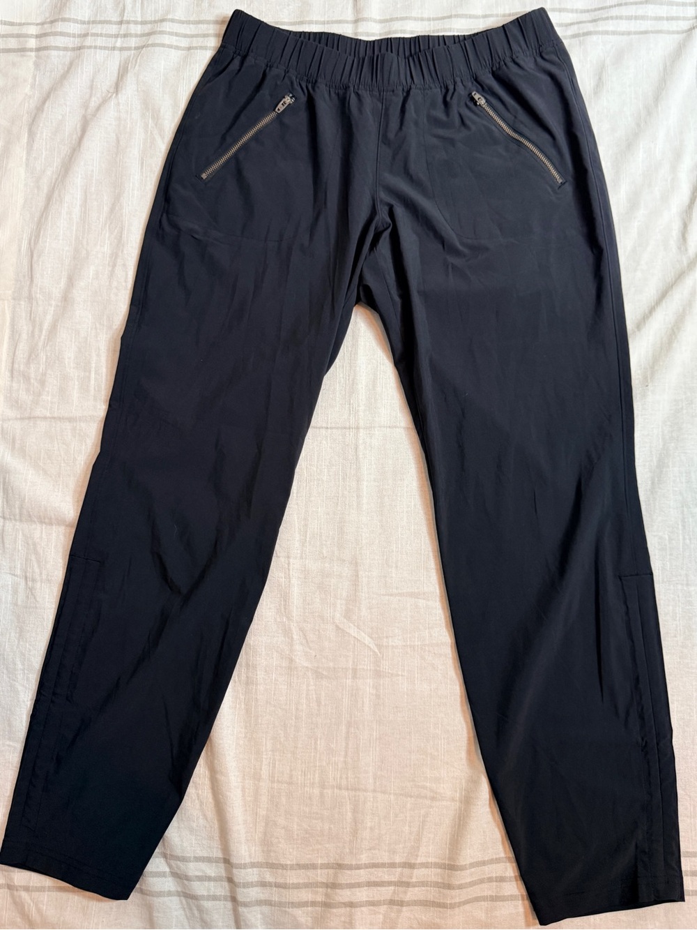 Athleta Aspire Ankle Pant Cinch Jogger Black Size 6 EUC